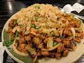 Negocio Tai's Asian Bistro & Sushi